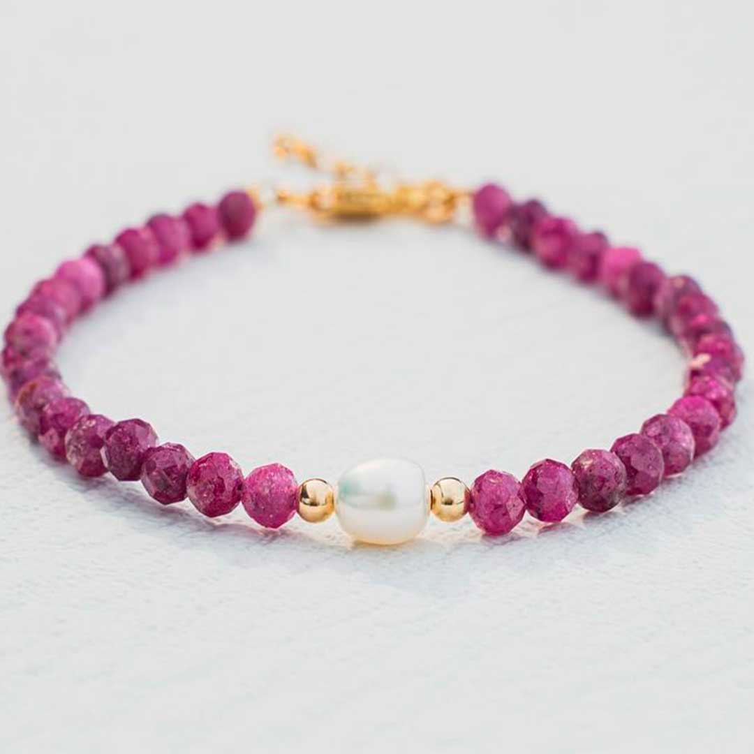 Brazalete Confianza en Rubí y perla natural de agua dulce